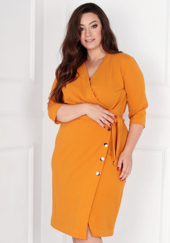 Sukienka plus size z guziczkami KITTY  ( r. 44-52)