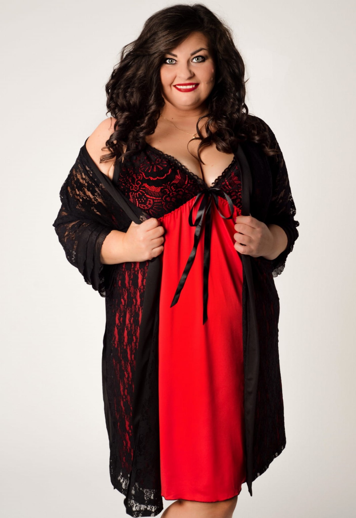 Komplet - Koszulka nocna plus size z koronką SANDI + koronkowy szlafrok (r. 46-56) 