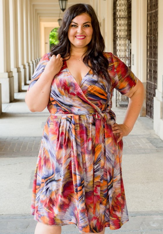 Sukienka plus size silky- dekolt zakładany