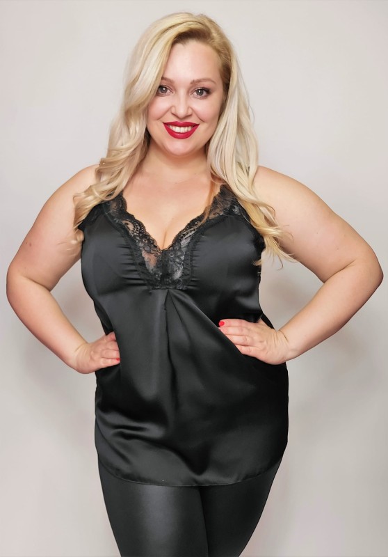 Satynowa koszulka z koronką plus size FIONI ( r. 44-56)  