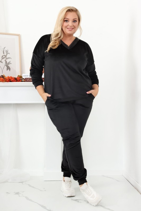 Dres welurowy  plus size NAOMI czarny (r. 44-54) 