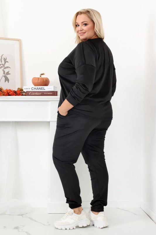 Dres welurowy  plus size NAOMI czarny (r. 44-54) 