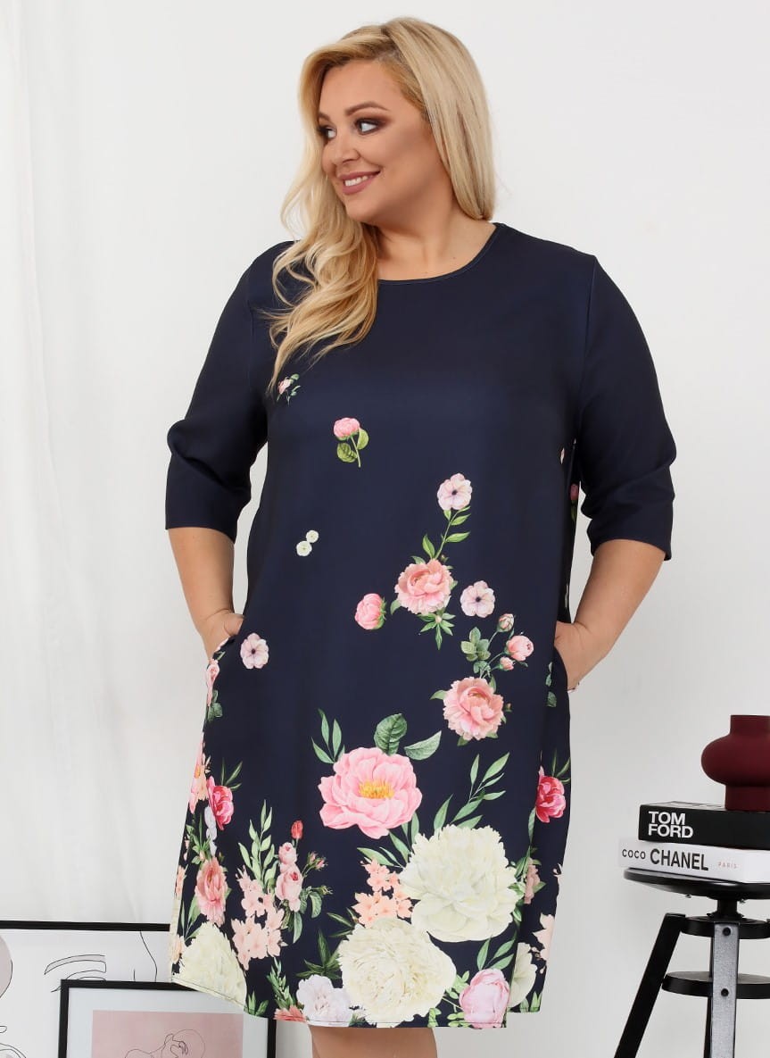 Sukienka plus size trapezowa w kwiaty Cecilie r. ( 44-52) GRANAT 
