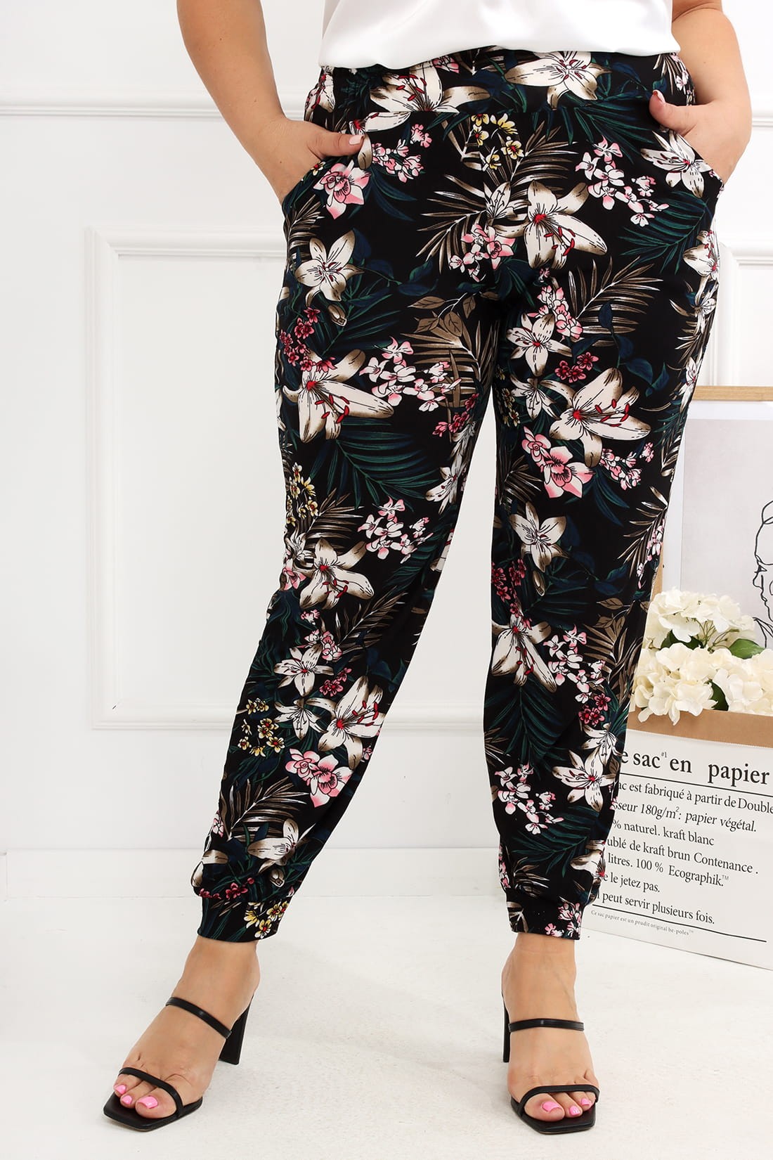 Legginsy/spodnie plus size w print ( r. 44-56) 