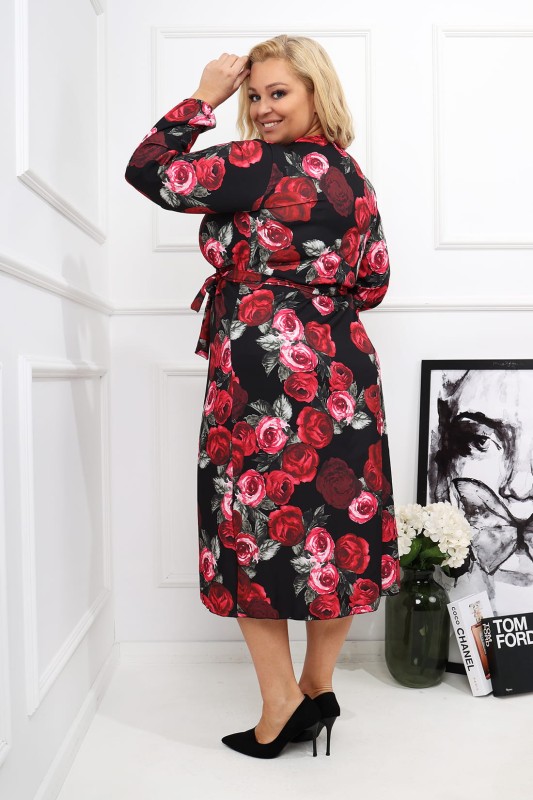 Sukienka plus size w kwiatowy print MERCII w róże  ( r. 42-50) 