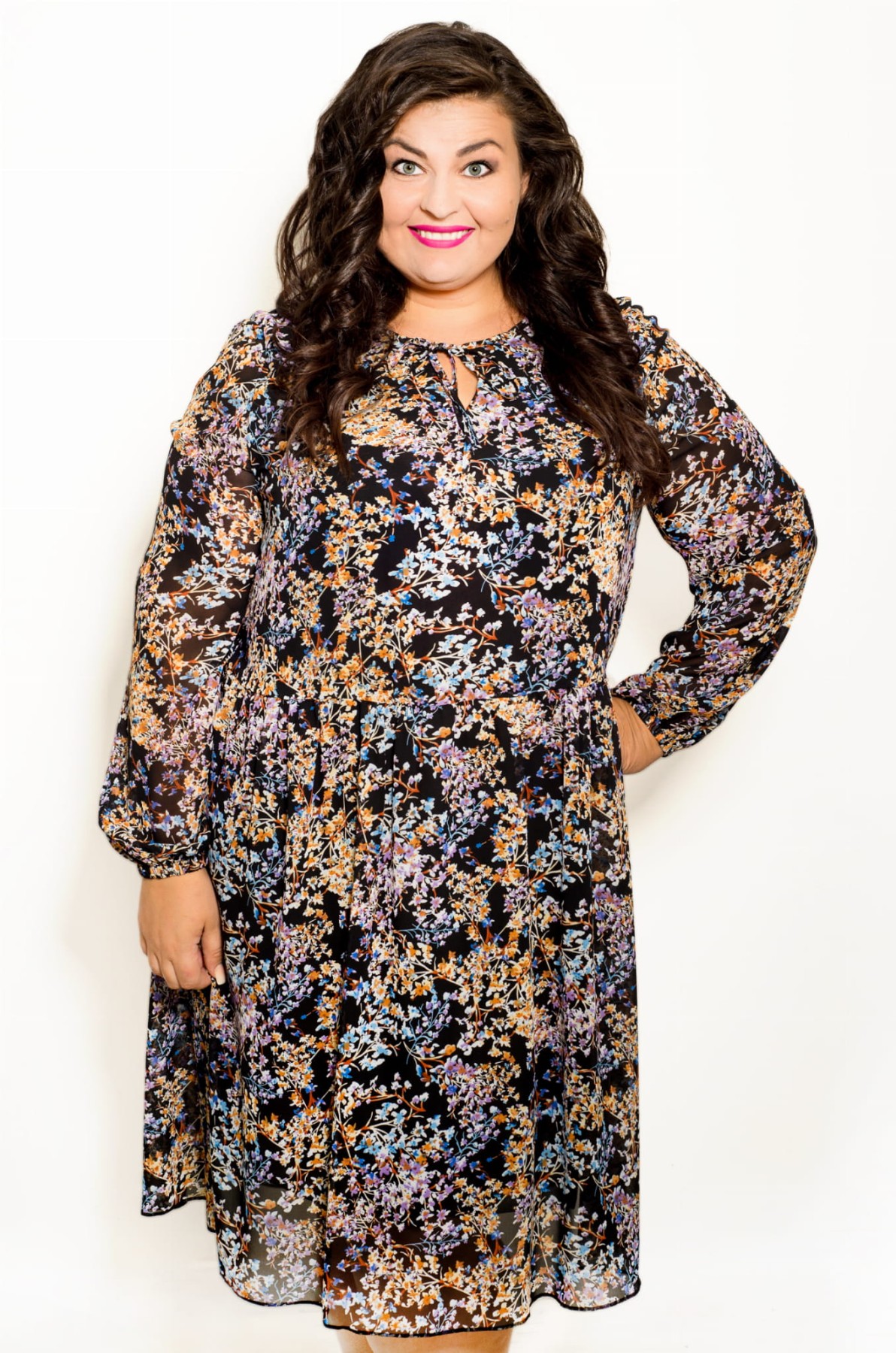 Szyfonowa sukienka z wiązanym dekoltem MILENIA ( r. 46-54) 