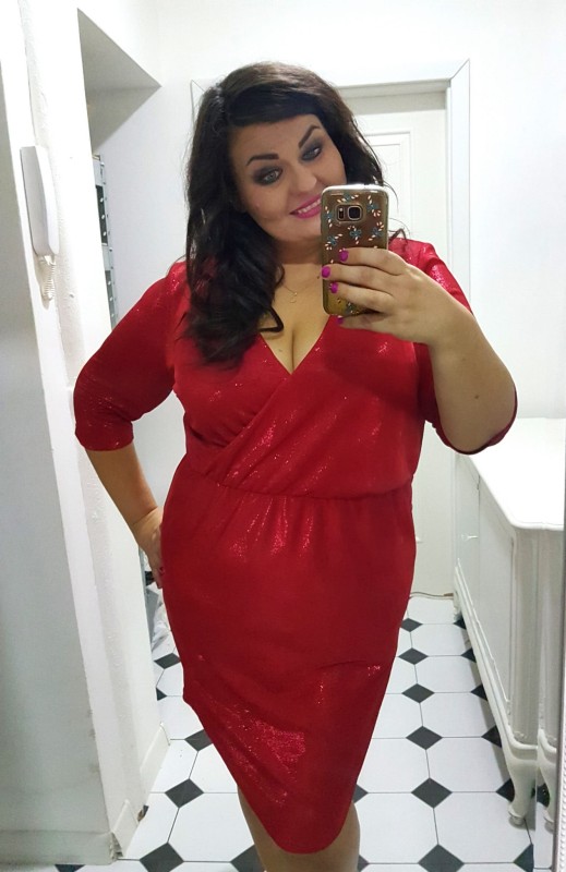 Sukienka  plus size nabłyszczana SHINE moda BL949 ( r. 44-54)  