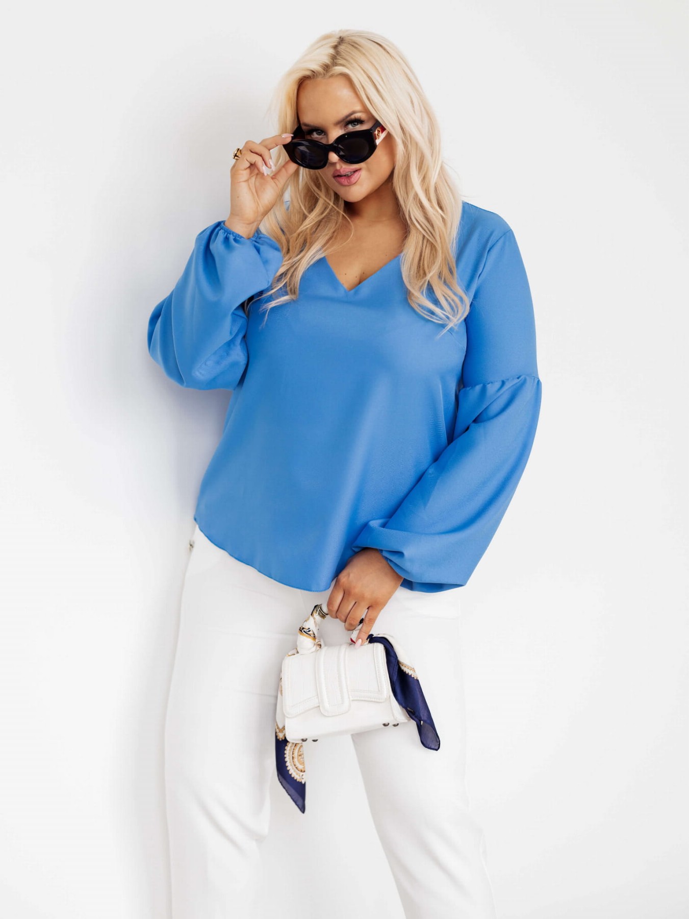 ELEGANCKA BLUZKA KOSZULOWA PLUS SIZE DEKOLT V COCA (r. 44-48) model 716