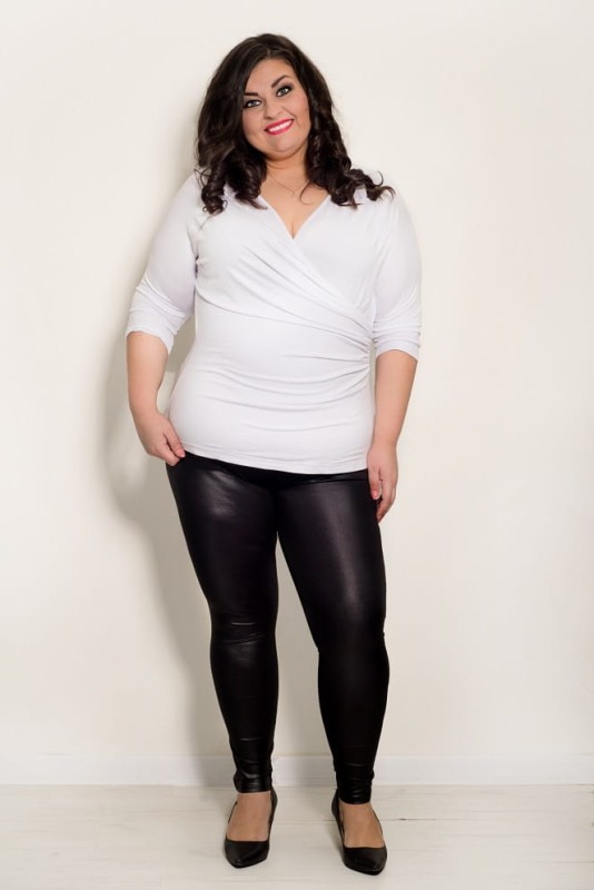 Bluzka plus size z zakładanym dekoltem i marszczeniem EMILY  ( r. 44-54) BESTSELLER