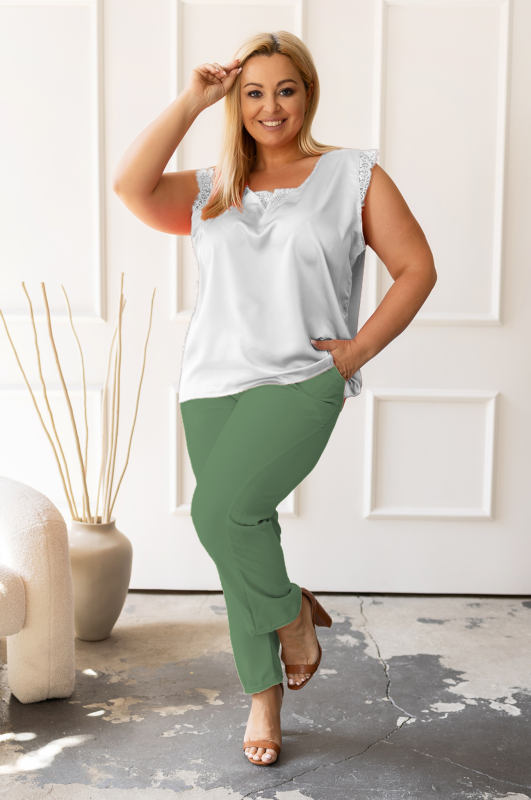 Spodnie plus size z szerszą nogawką z gumą w pasie ( 44-54)  