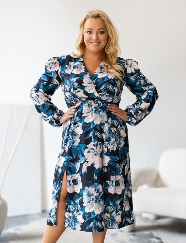 Sukienka z zakładanym dekoltem FLOWER niebieska ( r. 42-50) 