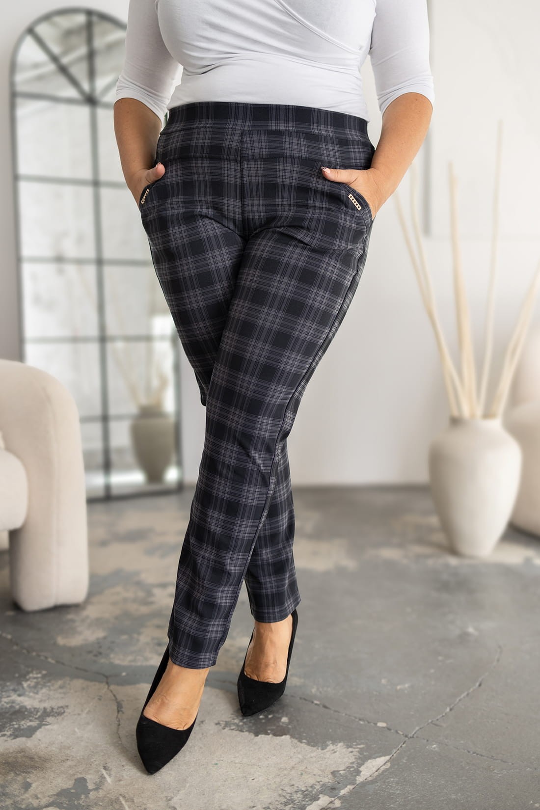 Spodnie plus size w krateczkę ( r. 44-54) BESTSELLER