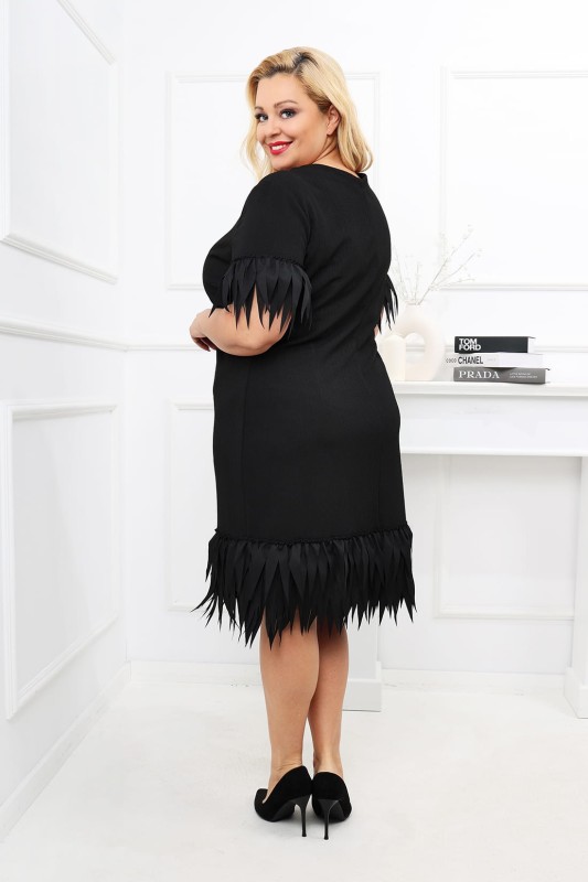 Czarna sukienka plus size WILMA mod 1 ( r. 48-56) 