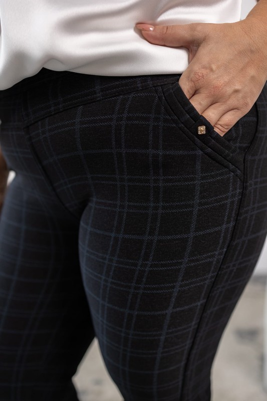 Spodnie plus size w krateczkę mod 2 GRANAT (r. 44-54) 
