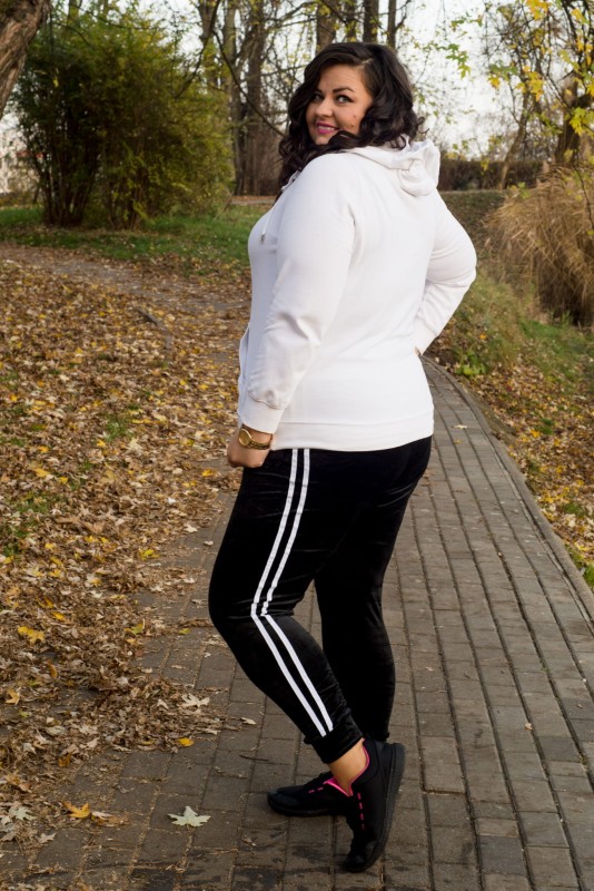 Welurowe spodnie / Legginsy plus size z lampasami ( r. 44-54) BESTSELLER