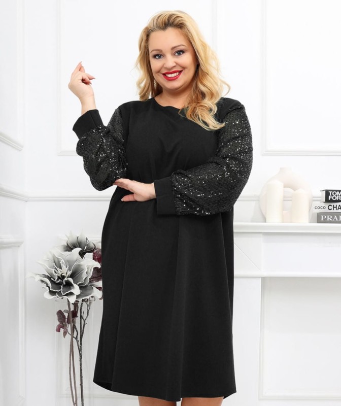 Sukienka plus size trapezowa z cekinowymi rękawami ( r. 50-56)    