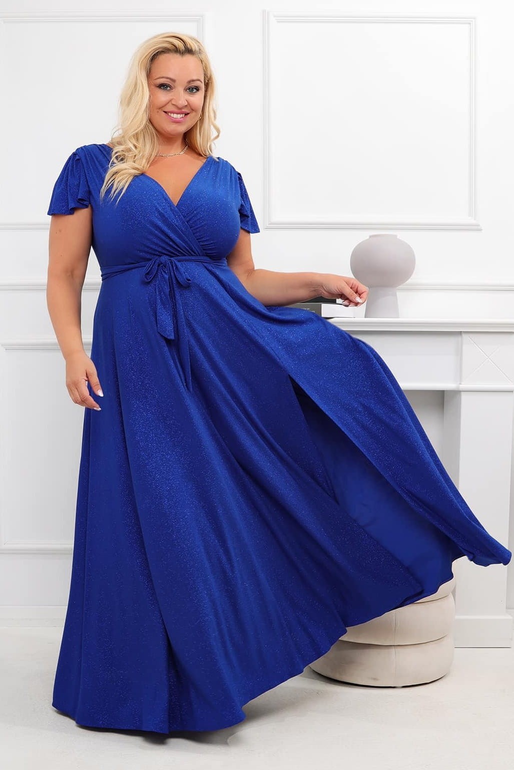 Brokatowa sukienka maxi plus size Bele Exline - rękaw motylek ( r.46-54)  