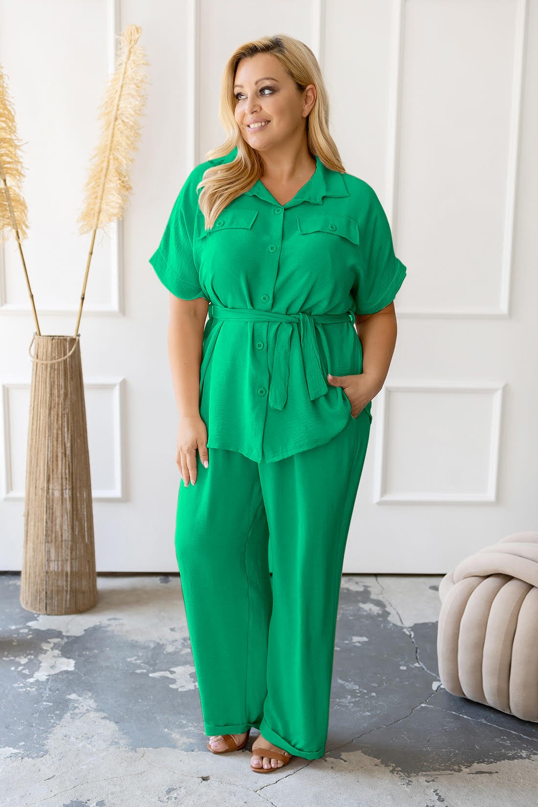 Komplet plus size - spodnie plus bluzka z  guzikami  ( r. 48-54)  