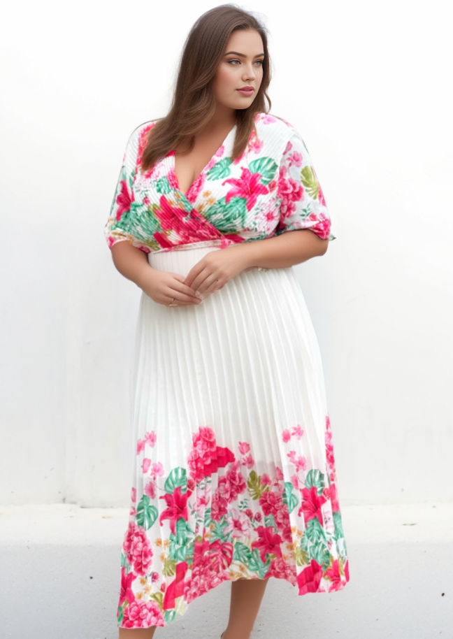 Sukienka plus size szyfonowa plisowana w kwiaty  ( 46-54 )