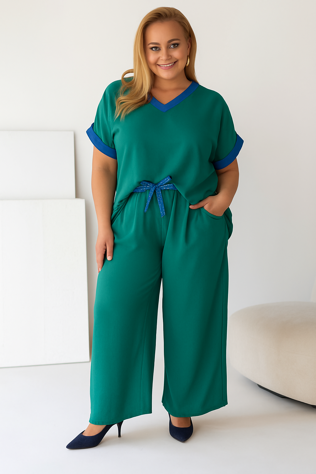 Komplet plus size z dekoltem V i lamówką  ( r. 50-56)  