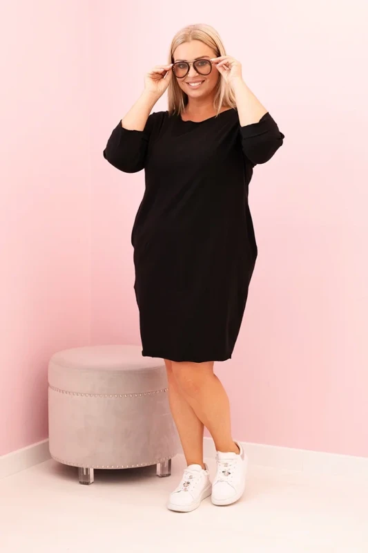 Sukienka  Plus Size  o prostym kroju i rękawem 3/4 ( r. 44-50) 