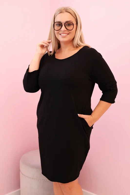 Sukienka  Plus Size  o prostym kroju i rękawem 3/4 ( r. 44-50) 