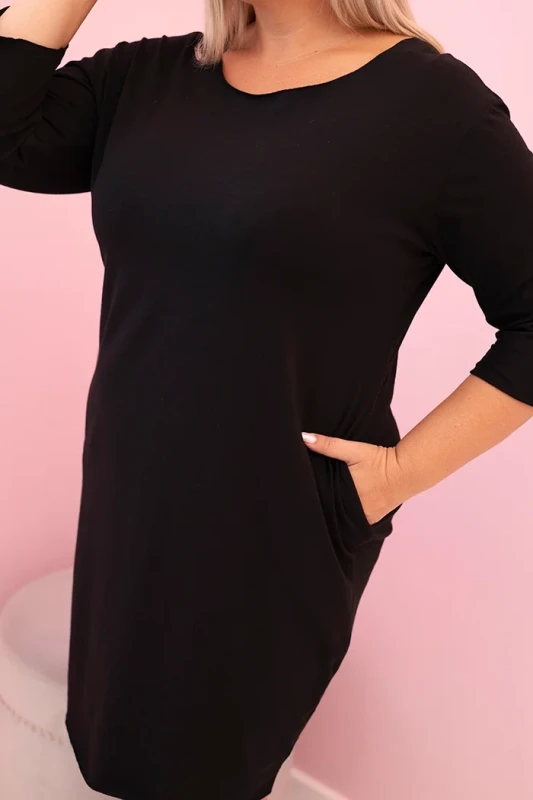 Sukienka  Plus Size  o prostym kroju i rękawem 3/4 ( r. 44-50) 
