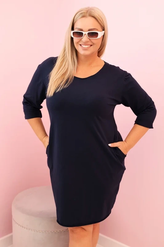 Sukienka  Plus Size  o prostym kroju i rękawem 3/4 ( r. 44-50) 