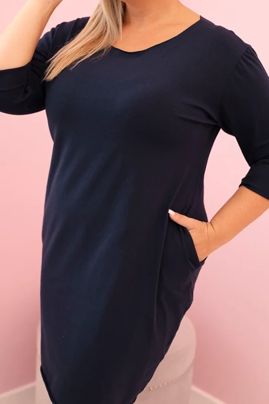 Sukienka  Plus Size  o prostym kroju i rękawem 3/4 ( r. 44-50) 
