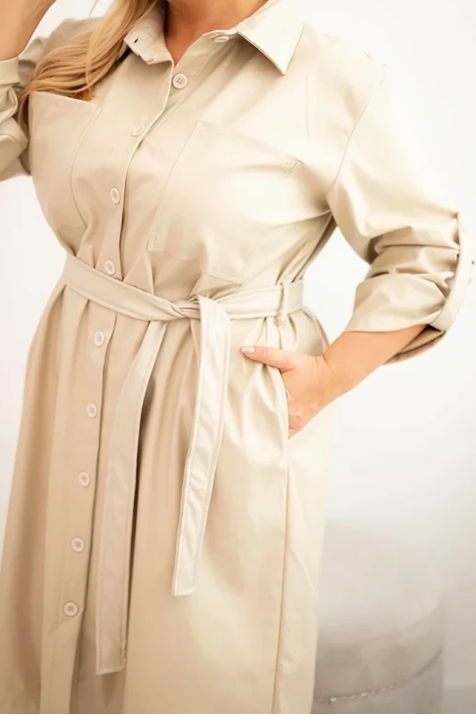 Sukienka damska z eko skóry Plus Size z paskiem i kołnierzykiem  