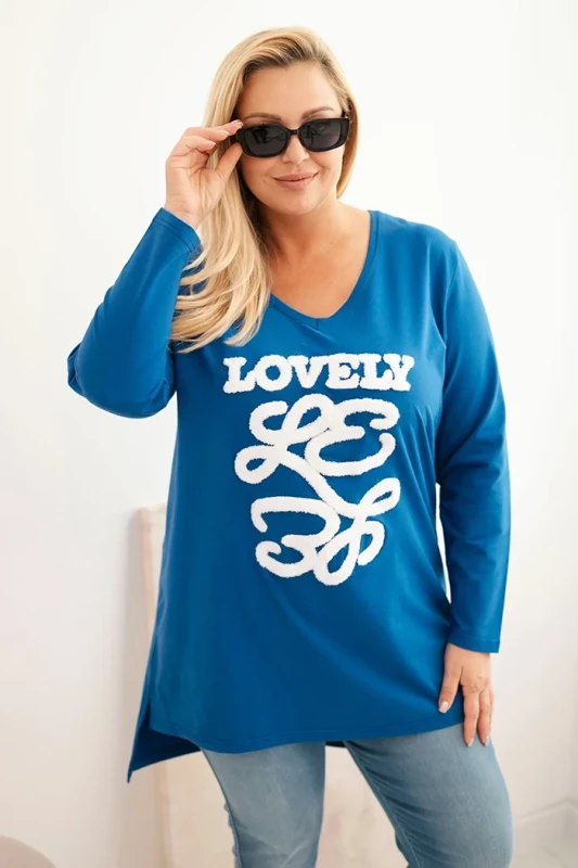 Bluzka damska Plus Size z aplikacją 3D „LOVELY” 