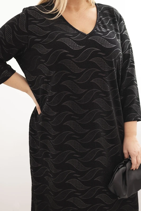 Sukienka damska plus size z żorżety z dekoltem V (r.48-52)