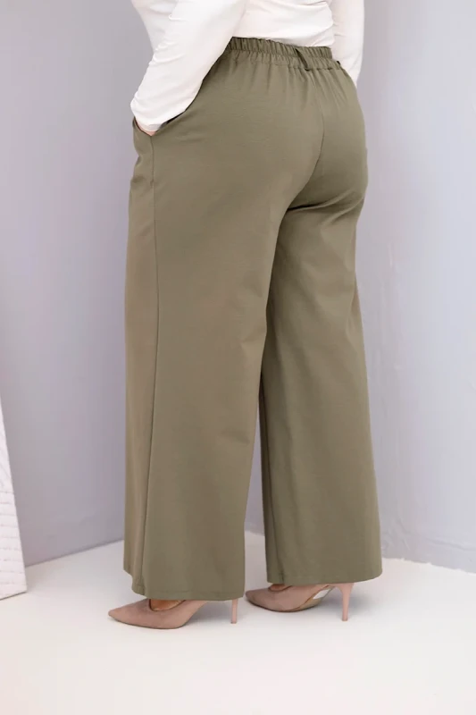 Spodnie  Plus Size „Siena” z szeroką nogawką i wysokim stanem (r.44-48) 