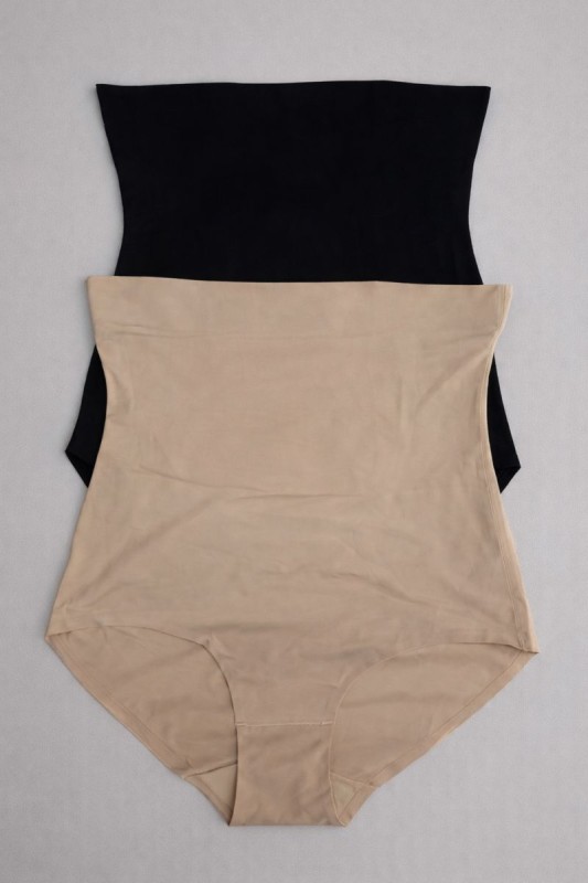 Wysokie majtki wyszczuplające plus size z sylikonem ( r. 44-52 )  