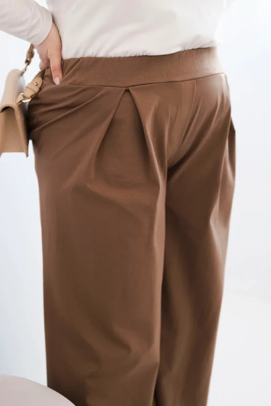 Spodnie damskie Plus Size z szerokimi nogawkami i plisowaniem ( r. 44-48) 