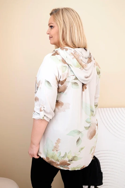 Bluzka plus Size z wiskozy w kwiatowy wzór z kapturem ( r. 44-48)  