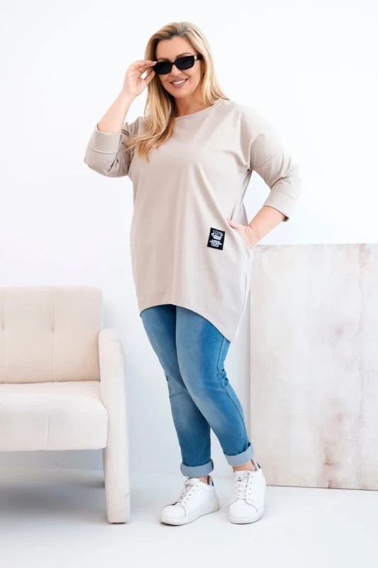Bluzka plus Size z dłuższym tyłem i długim rękawem ( r. 44-48) 