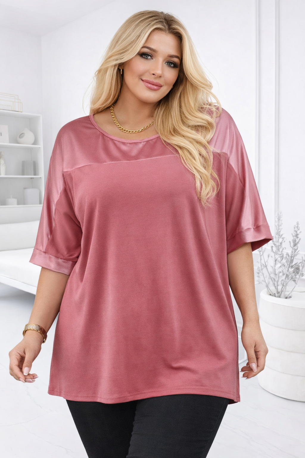 Bluzka  Plus Size z wiskozy z satynowym wykończeniem ( r. 50-56)  