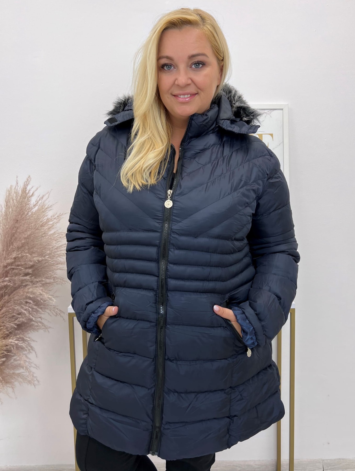 Kurtka zimowa plus size midi BLANCA  -(r. 48-56 )  WYSYŁKA 24H