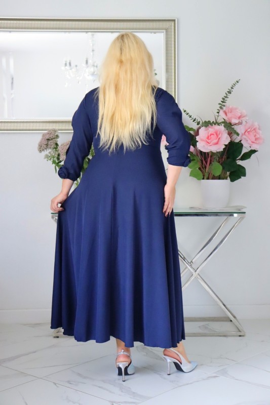 Sukienka maxi z różami na rękawach KOD S1012 (r. 48-56)   