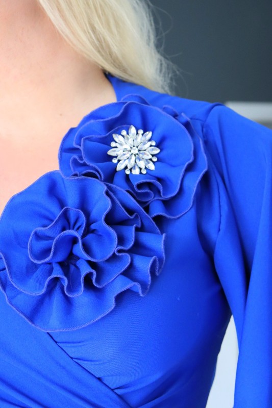 Sukienka plus size w zestawie z broszką KOD S1014 (r. 48-54)   