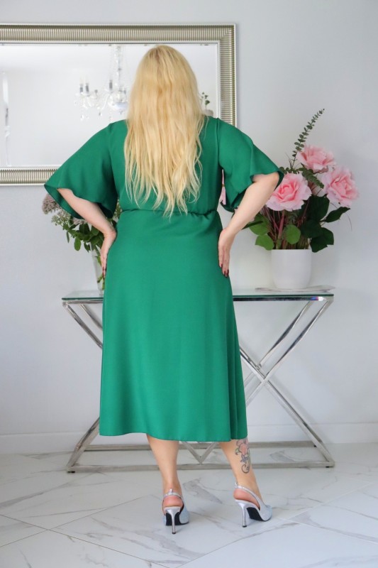 Sukienka plus size w zestawie z broszką KOD S1014 (r. 48-54)