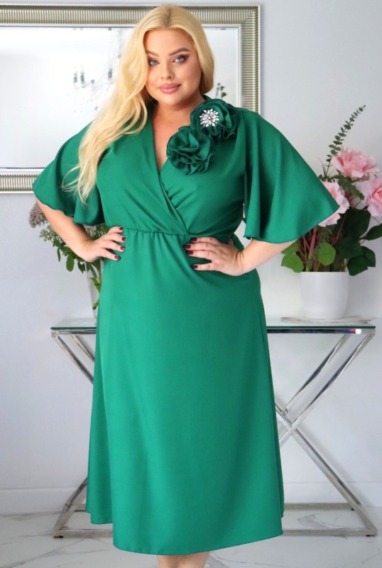 Sukienka plus size w zestawie z broszką KOD S1014 (r. 48-54)