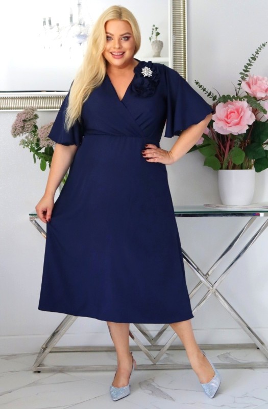 Sukienka plus size w zestawie z broszką KOD S1014 (r. 48-54)     