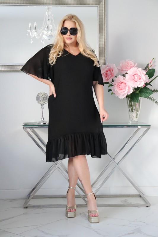 Sukienka plus size  trapezowa z falbanką KOD S1026 r. 48-54)   