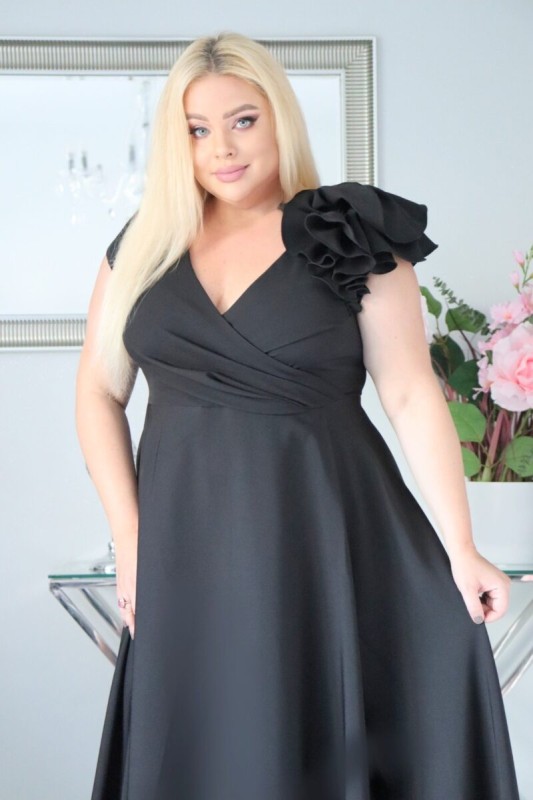 Sukienka glamour z kwiecistą falbaną – S1017 ( r. 48-60)