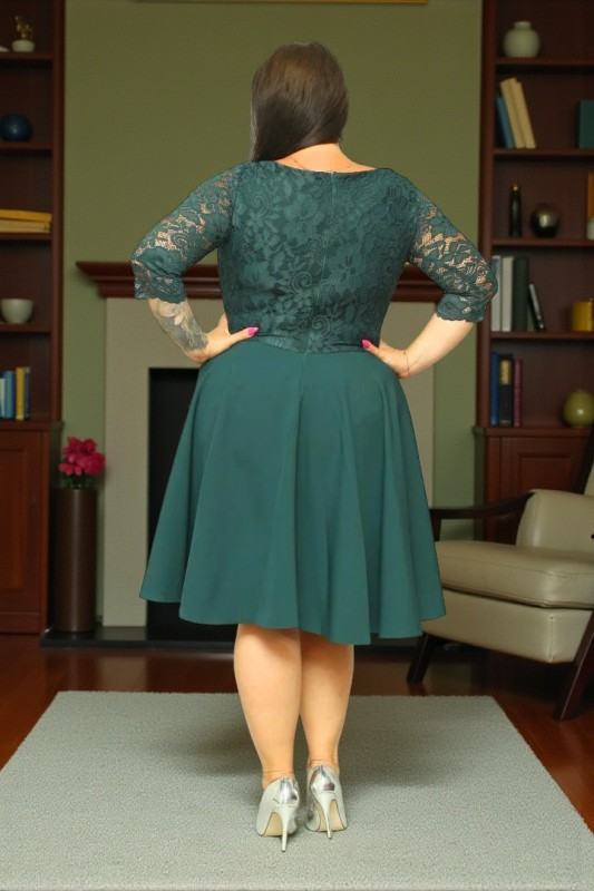 Sukienka rozkloszowana plus size z koronką  S1096  ( r 48-60)