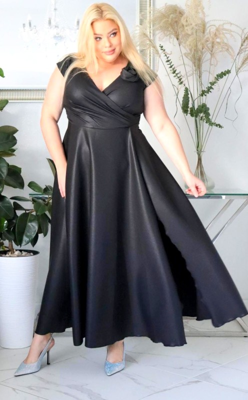 Suknia plus size maxi Glamour z Różą 3D KOD S1009 ( r. 48-60)  
