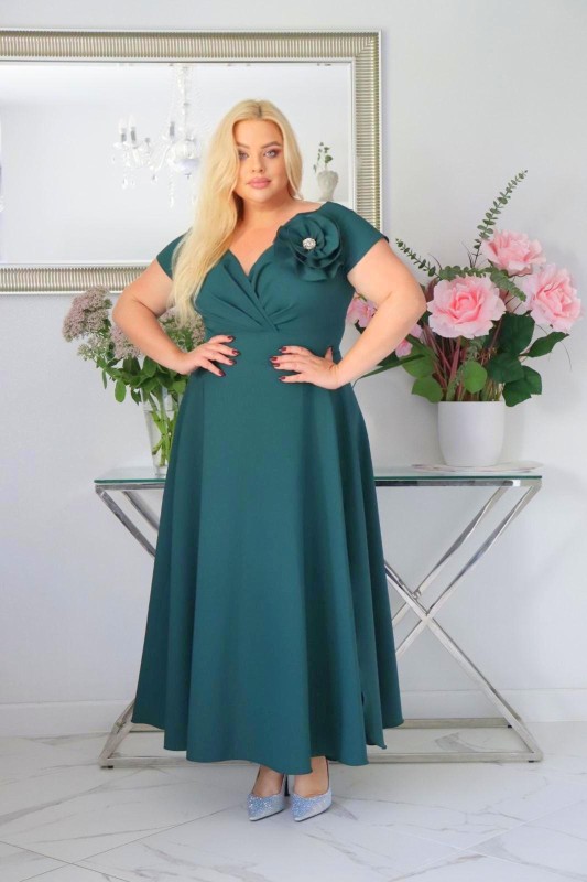 Sukienka plus size z wyjątkowym ręcznie szytym kwiatem KOD S1016 ( r. 48-56) 
