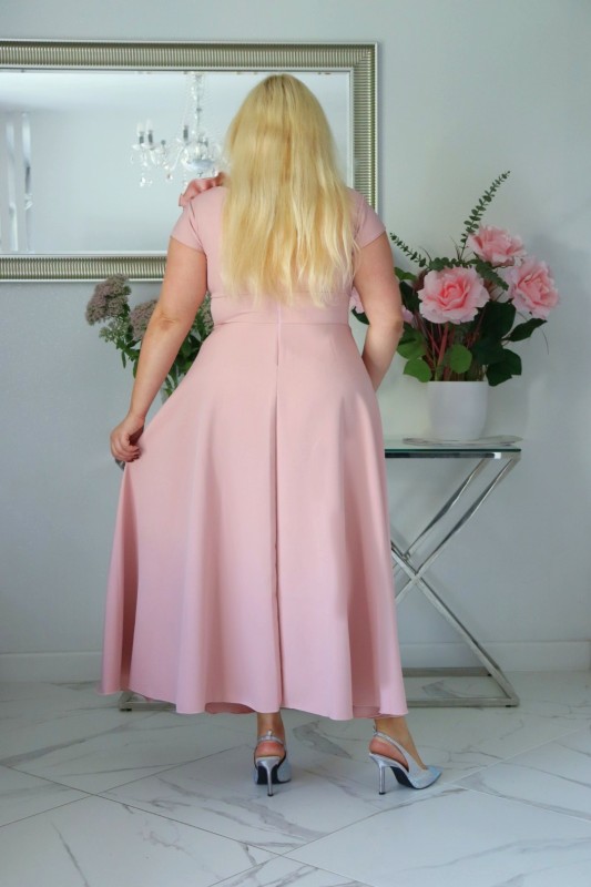 Sukienka plus size z wyjątkowym ręcznie szytym kwiatem KOD S1016 ( r. 48-56)   